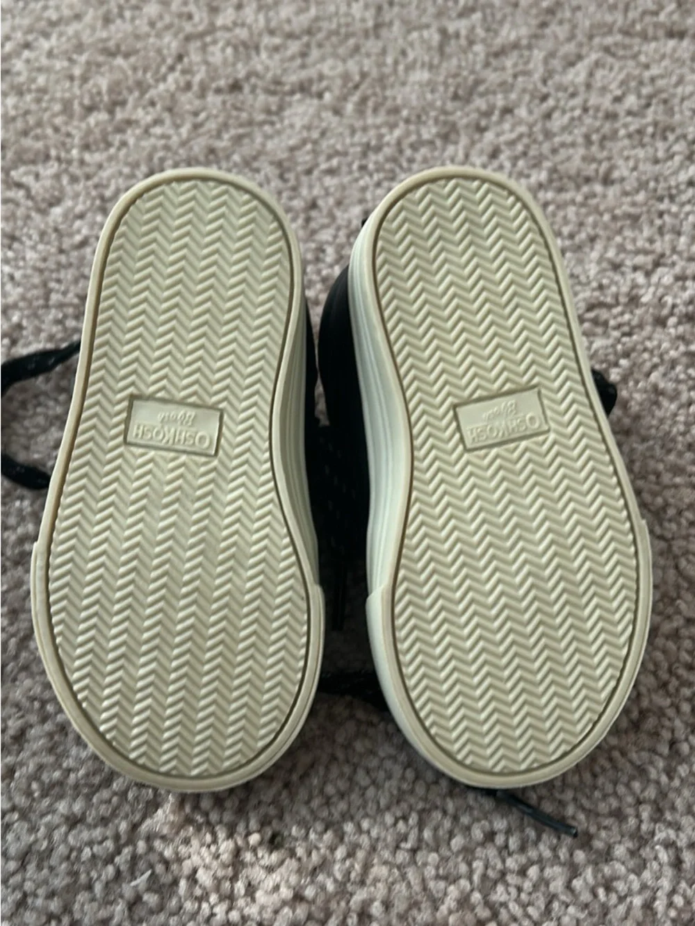 OshKosh B'gosh Castle Toddler Shoes Size 5 – New in Box